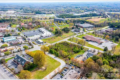 1043 11th Avenue SE, Hickory, NC 28602 - Photo 6