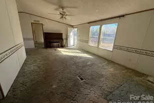 373 Griggs Rd, Clover, SC 29710 - Photo 14