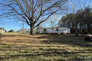 373 Griggs Rd, Clover, SC 29710 - Photo 8