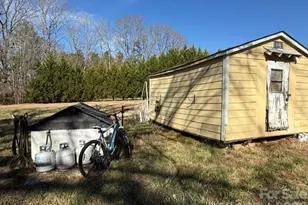 373 Griggs Rd, Clover, SC 29710 - Photo 4