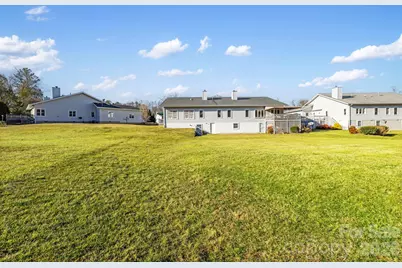 24 Country Meadows Lane, Hendersonville, NC 28792 - Photo 28