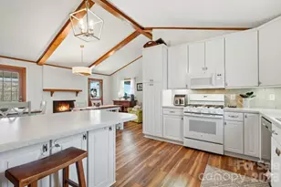 6814 Starcrest Dr, Charlotte, NC 28210 - Photo 6