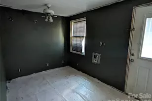 129 Hugo Dr, Gastonia, NC 28056 - Photo 16