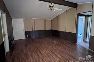 129 Hugo Dr, Gastonia, NC 28056 - Photo 4