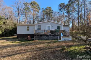 129 Hugo Dr, Gastonia, NC 28056 - Photo 2