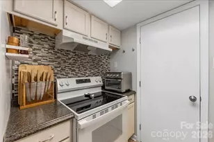 2505 Kilborne Dr, Charlotte, NC 28205 - Photo 10