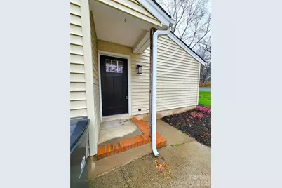 8635 Crows Nest Lane, Charlotte, NC 28226 - Photo 6