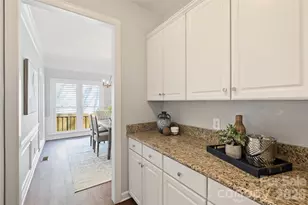 2836 Providence Spring Ln, Charlotte, NC 28270 - Photo 10