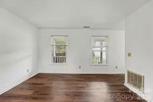 5609 Beaconsfield Rd, Charlotte, NC 28214 - Photo 6