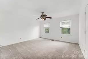 5609 Beaconsfield Rd, Charlotte, NC 28214 - Photo 16