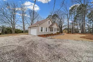 2721 Tara Dr, Monroe, NC 28112 - Photo 6