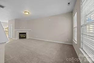 3527 Creeping Flora Ln, Charlotte, NC 28216 - Photo 6