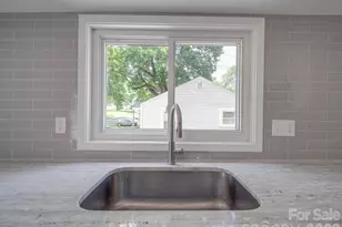 1012 Wood St, Albemarle, NC 28001 - Photo 6