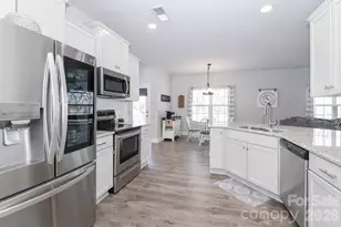 137 Northlake Dr, Statesville, NC 28677 - Photo 18