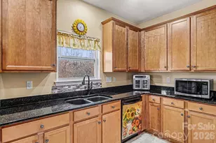 3316 Streamside Dr, Davidson, NC 28036 - Photo 10