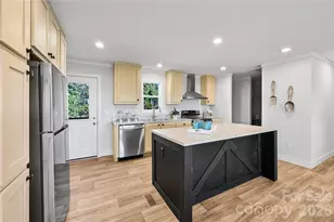 1675 Bull Creek Rd, Marshall, NC 28753 - Photo 12