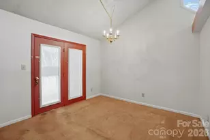 7307 Morris Pond Dr, Charlotte, NC 28227 - Photo 10