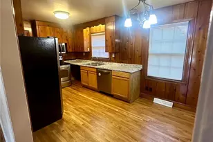 4520 Holbrook Dr, Charlotte, NC 28205 - Photo 8