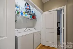 713 Appeldoorn Cir, Asheville, NC 28803 - Photo 18