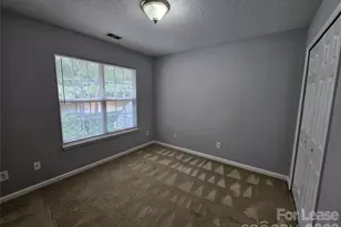 10035 University Park Ln, Charlotte, NC 28213 - Photo 22