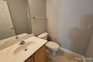 10035 University Park Ln, Charlotte, NC 28213 - Photo 14