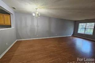 10035 University Park Ln, Charlotte, NC 28213 - Photo 6