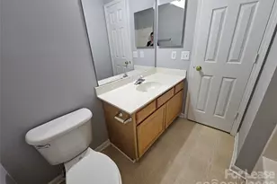 10035 University Park Ln, Charlotte, NC 28213 - Photo 24