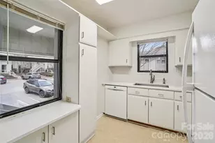 602 Abbey Cir, Asheville, NC 28805 - Photo 6