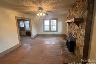 5167 US 221 Hwy N, Marion, NC 28752 - Photo 10