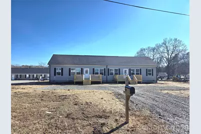 1009 E Airline Street, Gastonia, NC 28054 - Photo 2