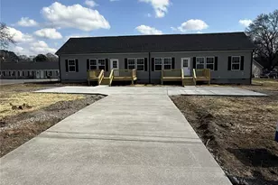 1009 E Airline St, Gastonia, NC 28054 - Photo 1