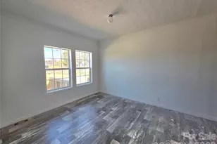 1009 E Airline St, Gastonia, NC 28054 - Photo 6