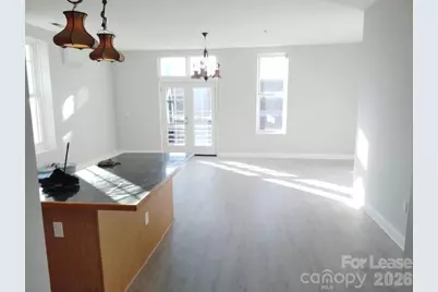 141 W Main Avenue, Gastonia, NC 28052 - Photo 2