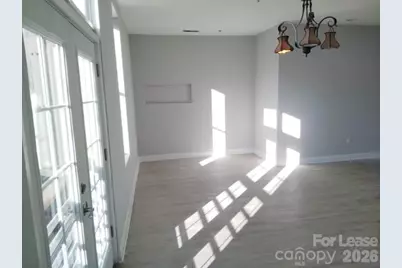 141 W Main Avenue, Gastonia, NC 28052 - Photo 6