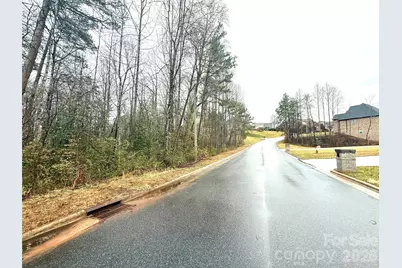 5136 Mark Drive NE, Hickory, NC 28601 - Photo 8