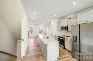 334 Simeon Dr, Charlotte, NC 28208 - Photo 8