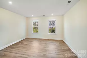 334 Simeon Dr, Charlotte, NC 28208 - Photo 2