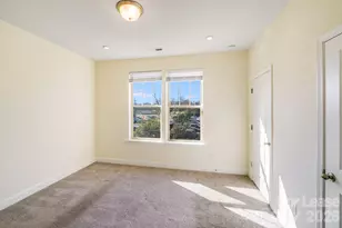 334 Simeon Dr, Charlotte, NC 28208 - Photo 4