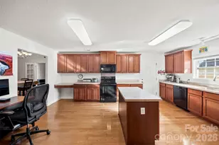 2449 Kinmere Dr, Gastonia, NC 28056 - Photo 6