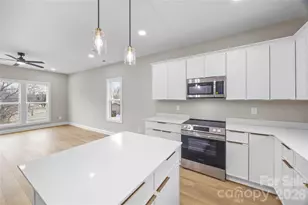 401 Lee St, Mount Holly, NC 28120 - Photo 8