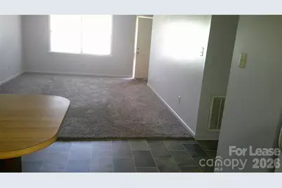 1482 14th Avenue NE, Hickory, NC 28601 - Photo 2