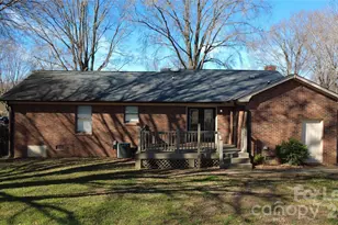 1616 Oak Trail Ln, Charlotte, NC 28216 - Photo 34