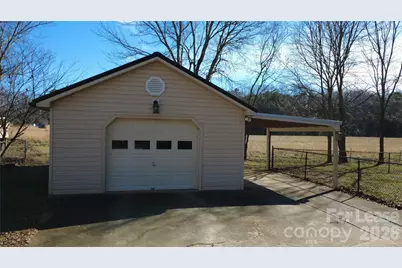 1616 Oak Trail Lane, Charlotte, NC 28216 - Photo 36