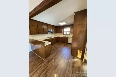 1616 Oak Trail Lane, Charlotte, NC 28216 - Photo 8