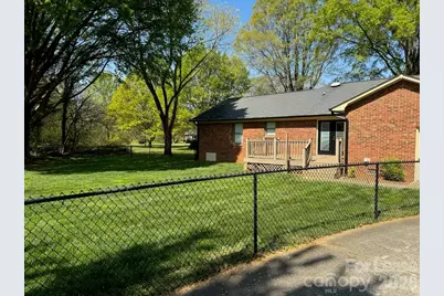 1616 Oak Trail Lane, Charlotte, NC 28216 - Photo 6