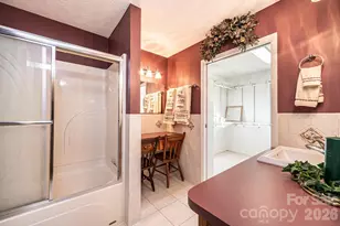 100 Carswell St, Valdese, NC 28690 - Photo 4