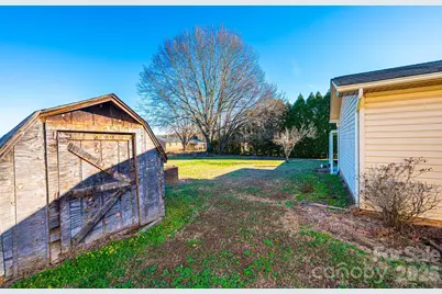 100 Carswell Street, Valdese, NC 28690 - Photo 12