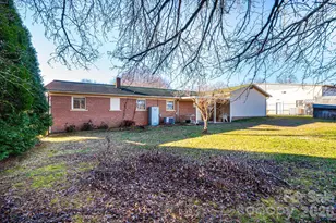 100 Carswell St, Valdese, NC 28690 - Photo 14