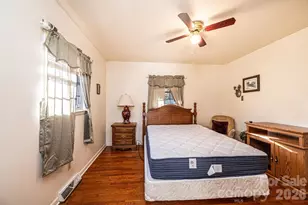 100 Carswell St, Valdese, NC 28690 - Photo 44