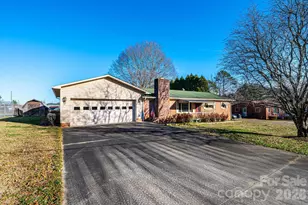 100 Carswell St, Valdese, NC 28690 - Photo 6